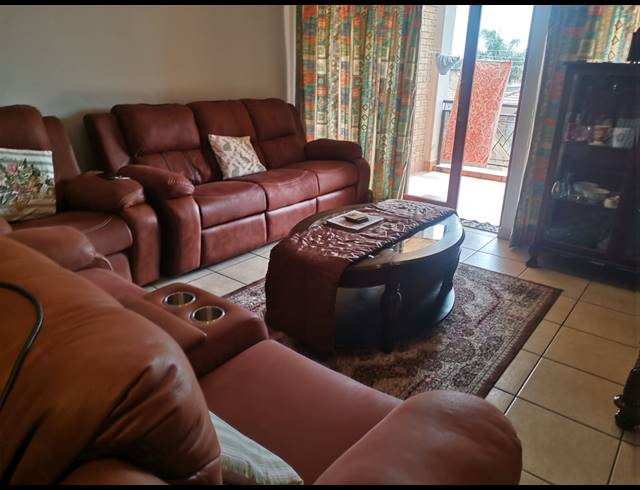 2 BEDROOM SECTIONAL TITLE FOR SALE IN SONNEVELD
